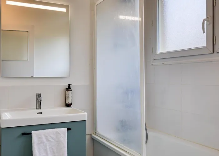 La Des 3 Tours Spacieux 3 *